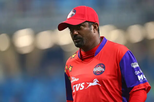 Read more about the article Muttiah Muralitharan reveals why he stopped Ravichandran Ashwin from bowling leg-spin during CSK days