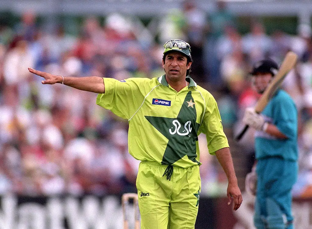 best swing bowlers of all time- wasim akram in green pakistan jersey