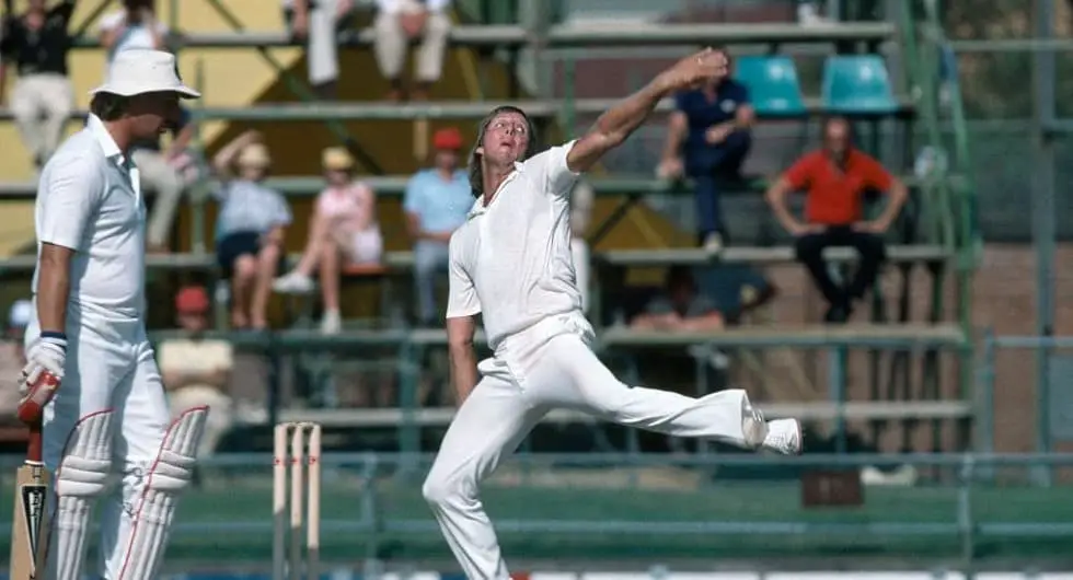 top 10 fastest bowlers in cricket history