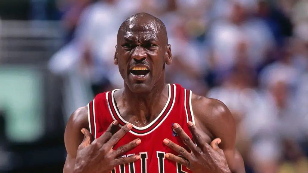 top 10 greatest basketball players of all time