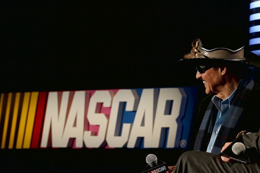 You are currently viewing Top 10 Greatest NASCAR Drivers of All Time