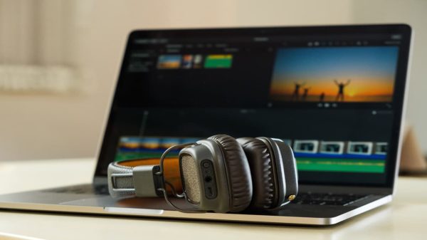 top 10 best video editing software for beginners