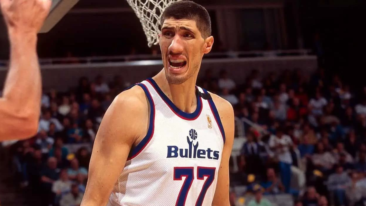 You are currently viewing Top 10 Tallest Basketball Players of All Time