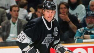 Read more about the article Top 10 Greatest NHL Players Of All Time